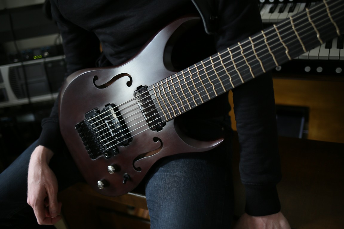 manton-customs-8-string-tt-guitar